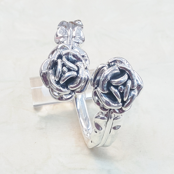 2-0713-h2 Sterling Silver Puff (hollow) Rose Bangle.