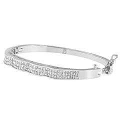 14K White Gold 3 1/3 ct. TDW Princess Cut Diamond Curved Bangle Bracelet (H-I,SI1-SI2)